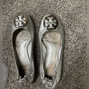 Tory Burch Miller size 9 in silver